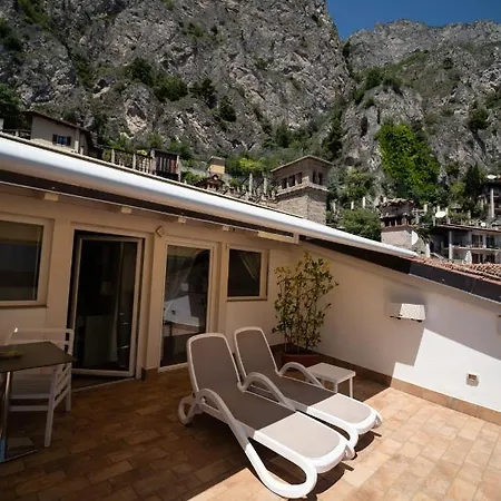 ホテル Garni Gianmartin リモーネ・スル・ガルダ